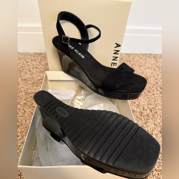 Used -Women's Anne Klein Windsor
Wedge Sandal, Black 9.5
Worn Once. - Picture 2 of 2
